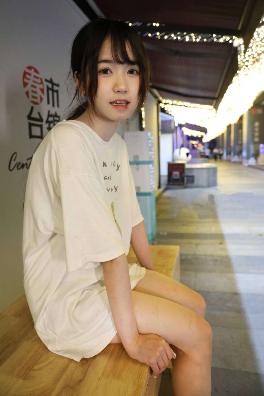 图片[4]-KTV里唱歌的长腿帆布鞋女孩【102P】20015-盲兔兔