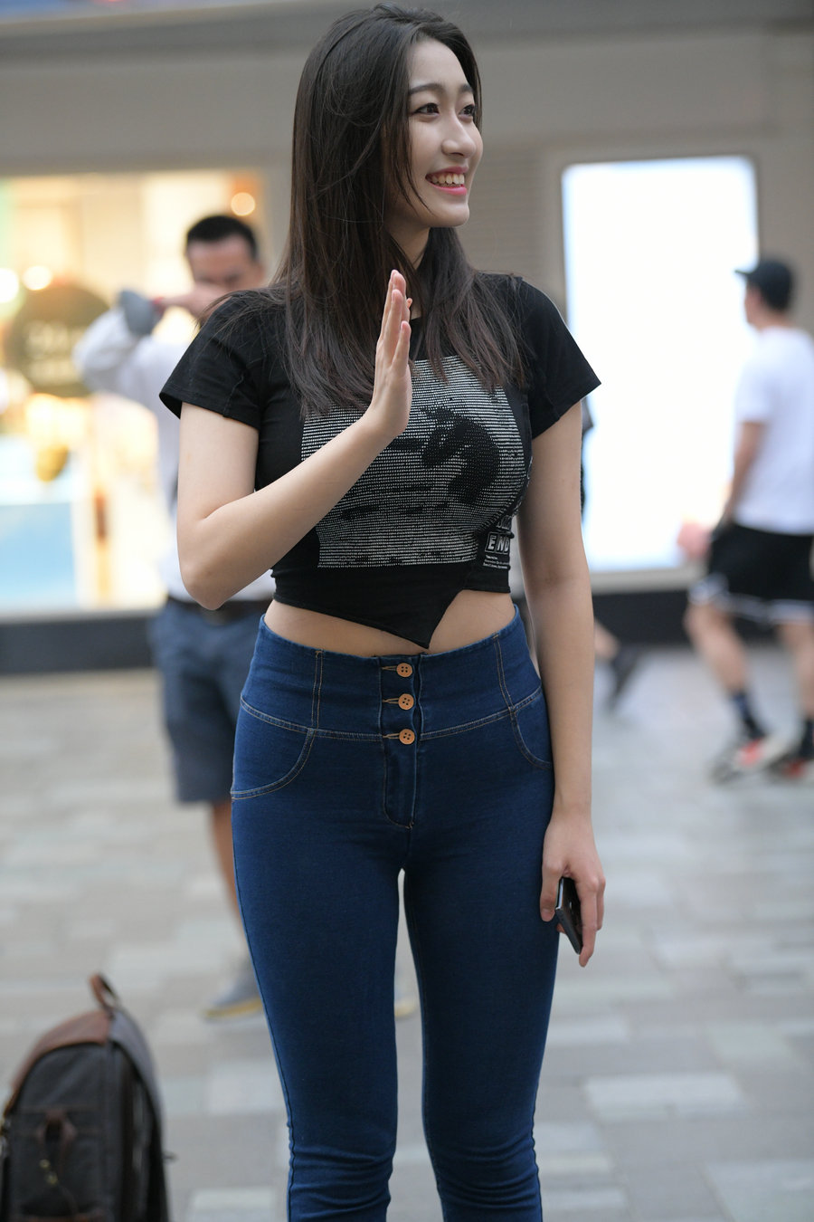 图片[1]-紧身牛仔裤女人J2784 240P-6.66GB-盲兔兔