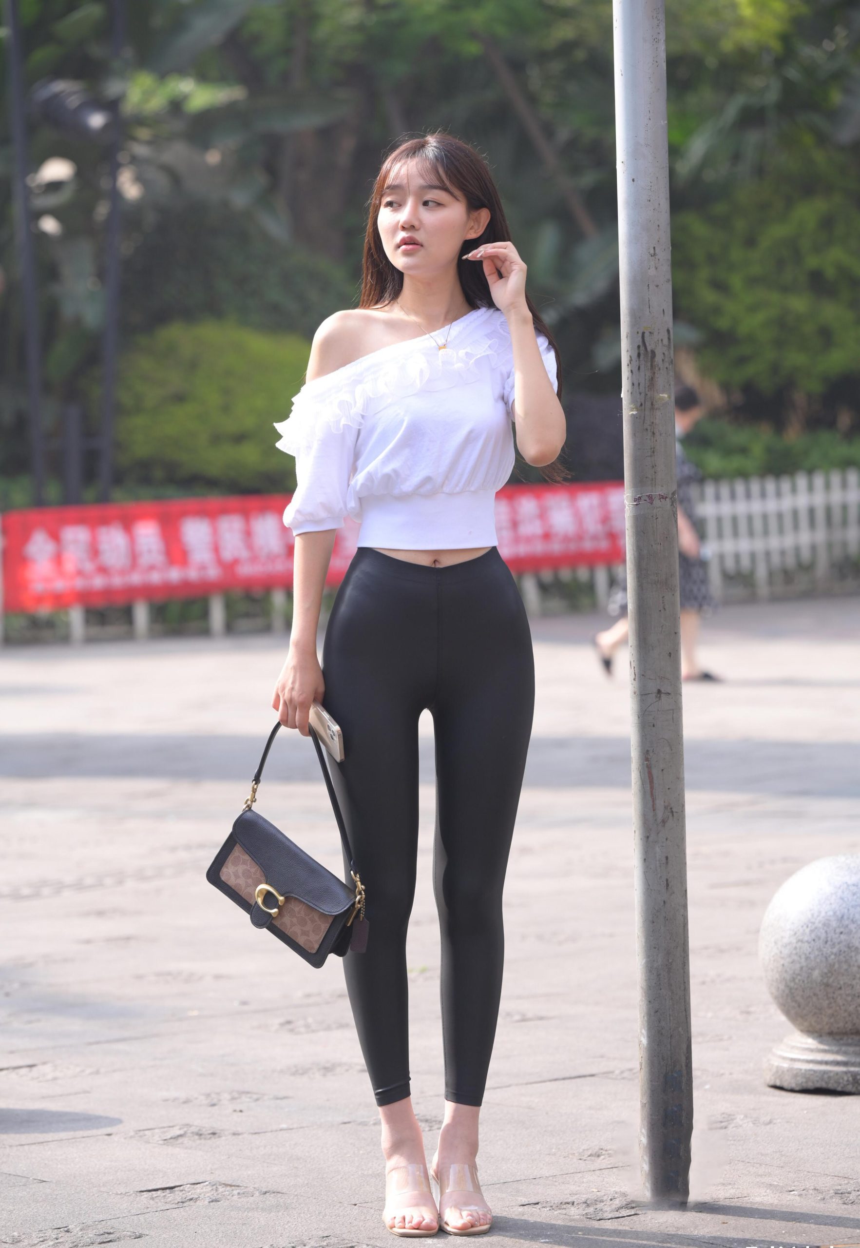 图片[5]-笑容非常甜美且治愈的皮裤女孩 J1945 751P1V-22.1GB-盲兔兔