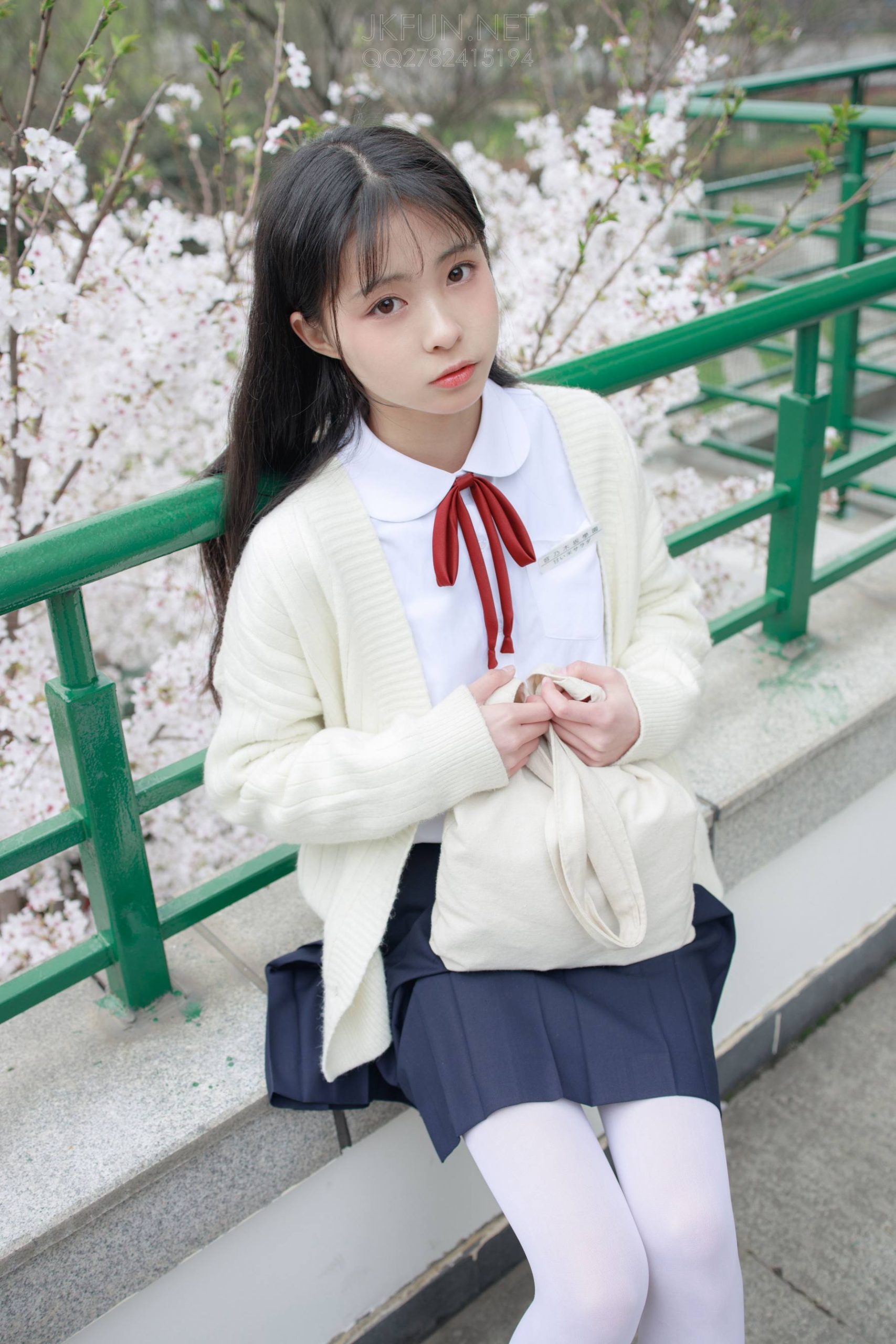 图片[1]-甜美可人的白丝姑娘【127P】20011-盲兔兔