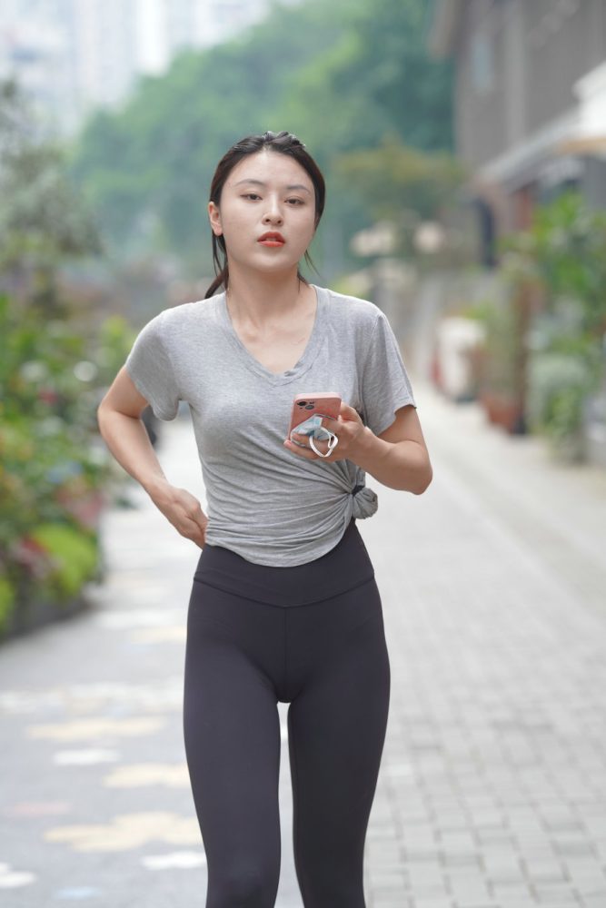 户外运动的瑜伽裤女孩J3008 845P2V-22.9GB-盲兔兔