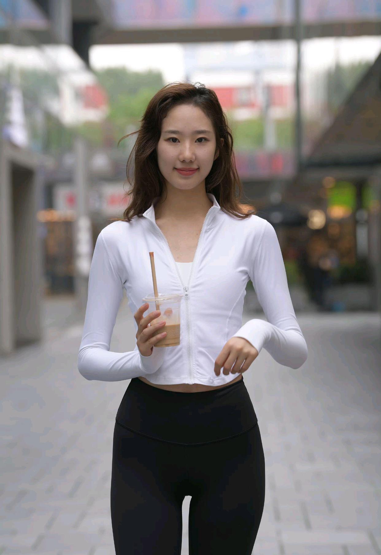 图片[2]-像刘亦菲的黑色瑜伽裤女孩J2237 340P1V-14.8GB-盲兔兔