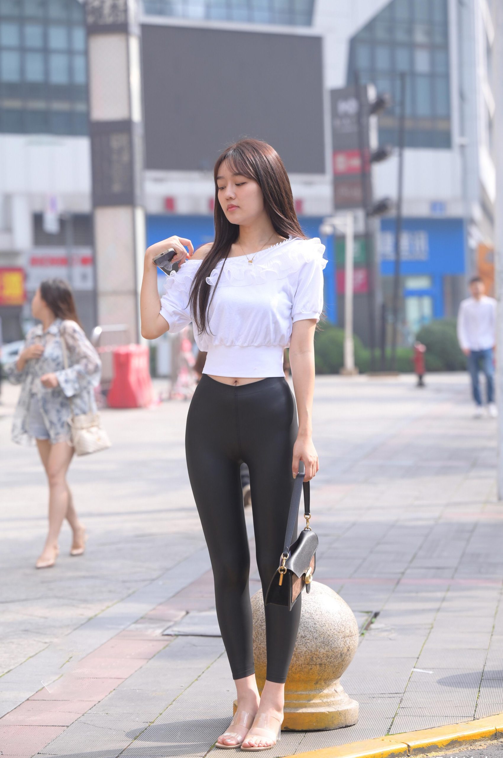 图片[4]-笑容非常甜美且治愈的皮裤女孩 J1945 751P1V-22.1GB-盲兔兔