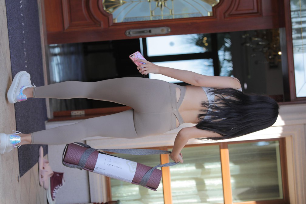 图片[5]-灰色瑜伽裤温柔的女孩【369P】00058-盲兔兔