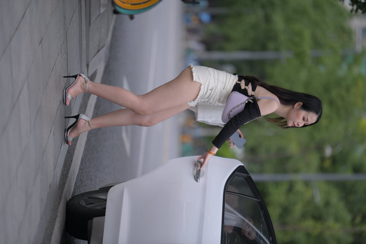 图片[6]-长发飘飘的白色热裤美丽女孩【49P】00029-盲兔兔