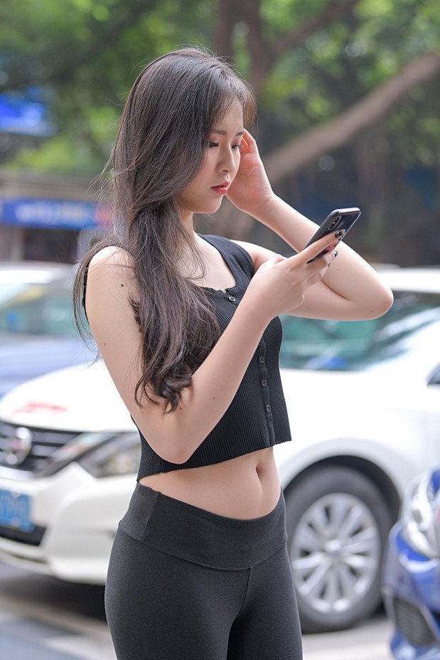 图片[5]-喝奶茶的黑色瑜伽裤长发姑娘【376P】00055-盲兔兔
