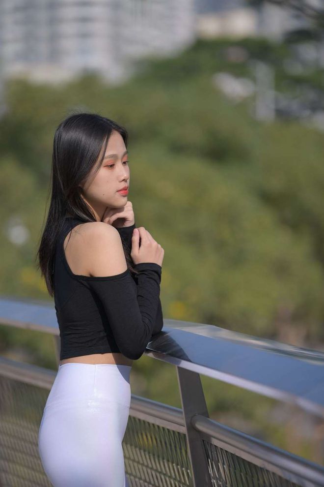 图片[4]-穿紧身白裤的端庄女孩 J1436 674P1V-22.2GB-盲兔兔