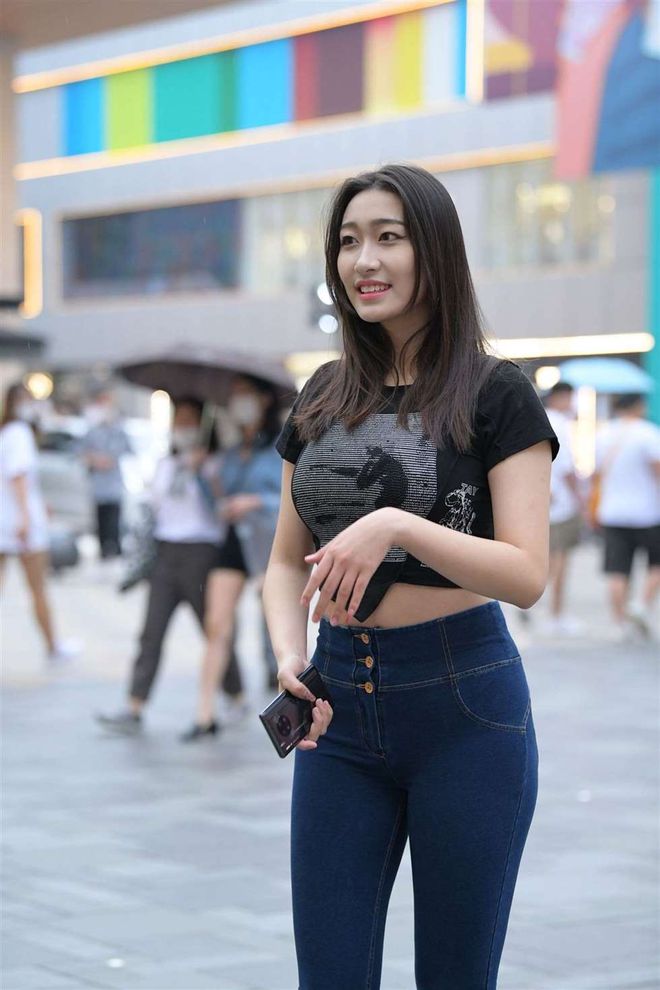 图片[3]-紧身牛仔裤女人J2784 240P-6.66GB-盲兔兔