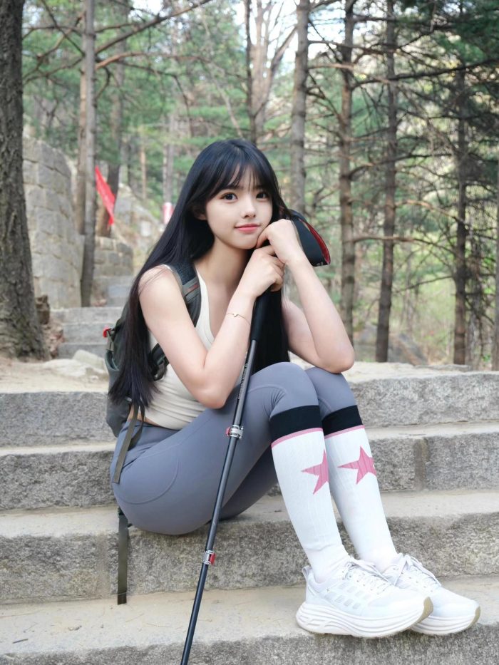 爱爬山的瑜伽裤MM，太甜美了！~-盲兔兔