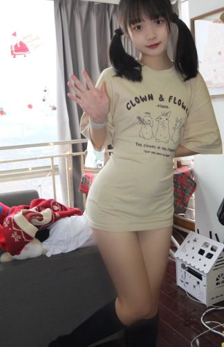 图片[9]-网格丝袜的清纯双马尾小姑娘-盲兔兔