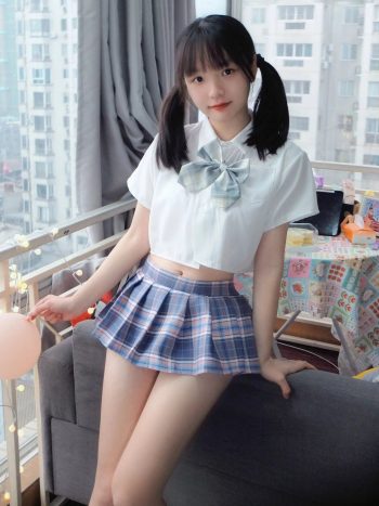 图片[7]-网格丝袜的清纯双马尾小姑娘-盲兔兔